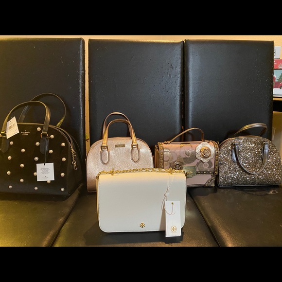 Pink with roses Michael Kors bag - Picture 3 of 3